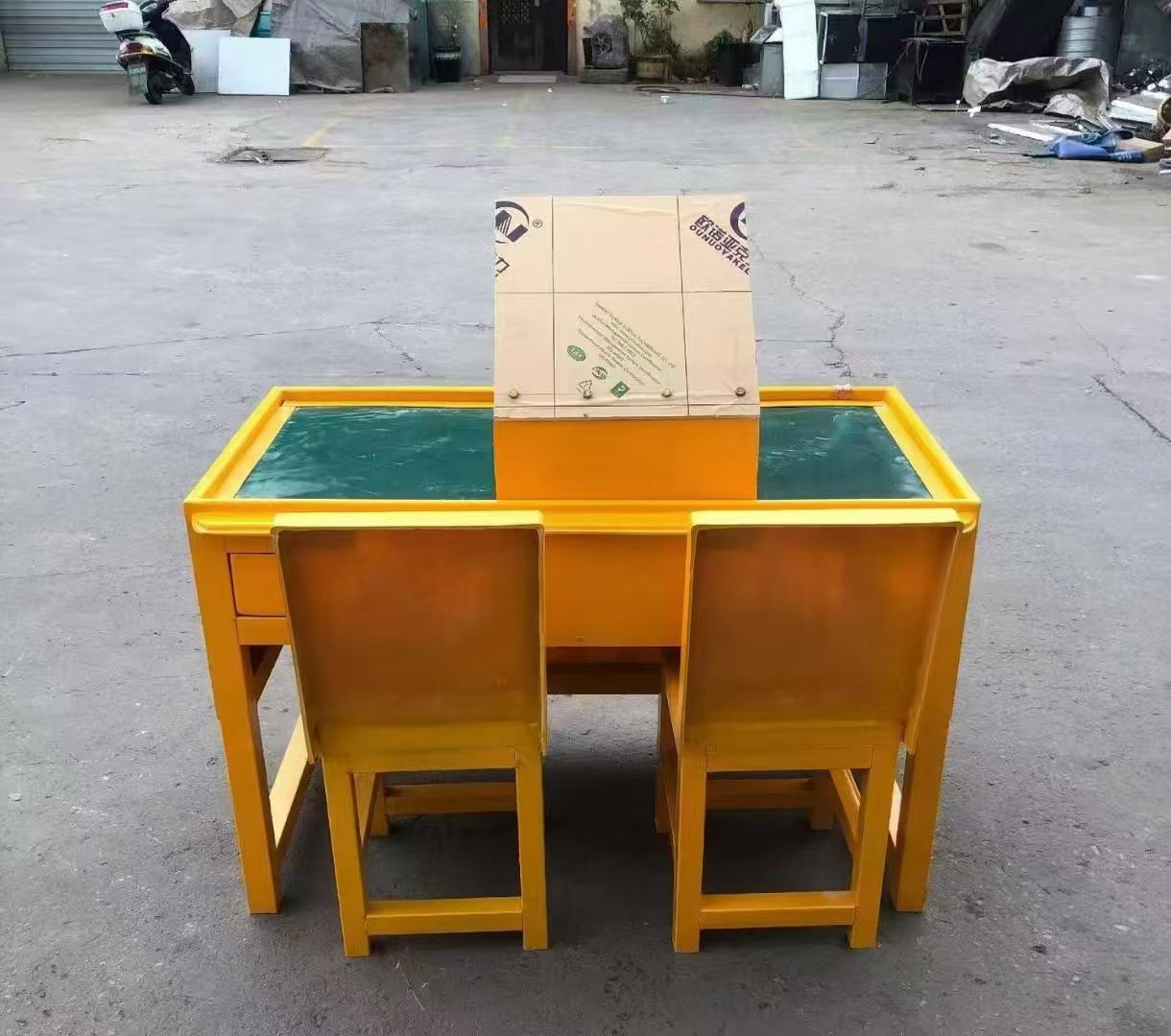 金阳防静电导通桌井下煤矿火工品发放桌：危险品流转的安全守护者
